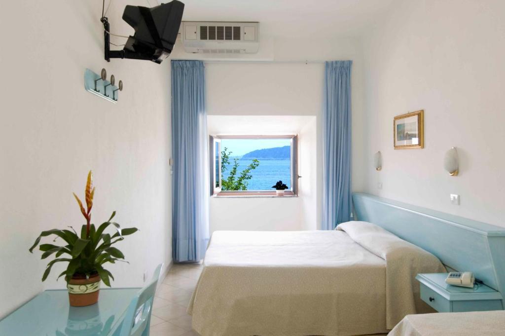 Hotel Eugenio Ischia Room photo