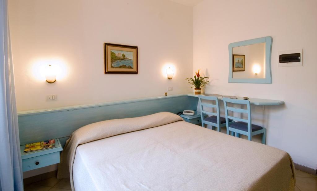 Hotel Eugenio Ischia Room photo